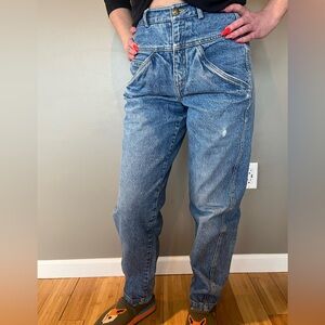 Vintage 80s women’s high waisted Lizwear distressed jeans